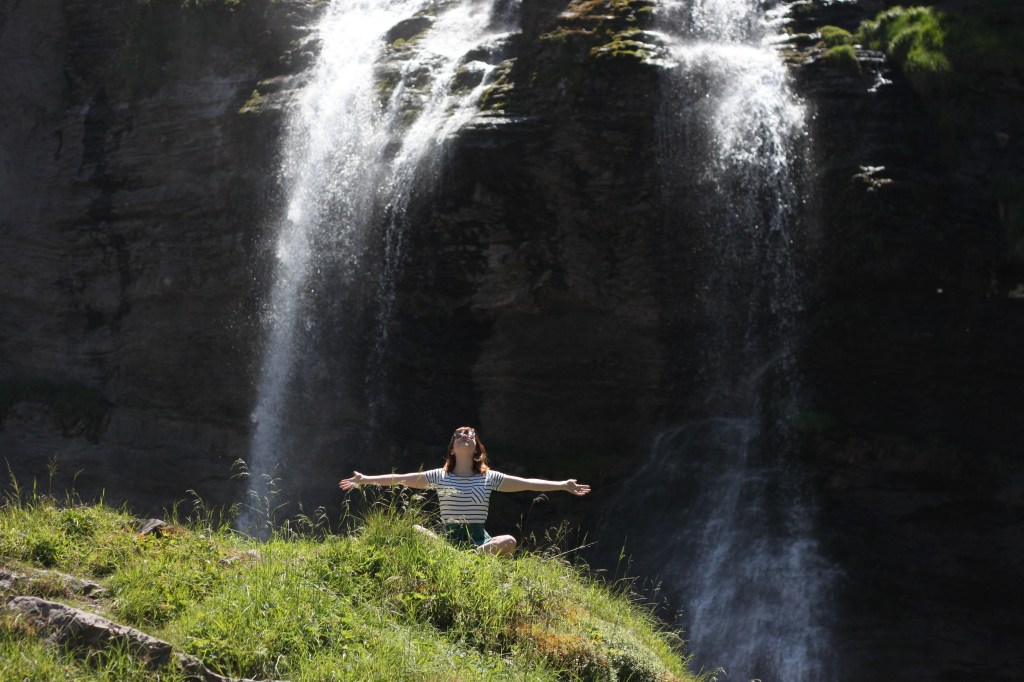 Midsommaryoga 18 juni